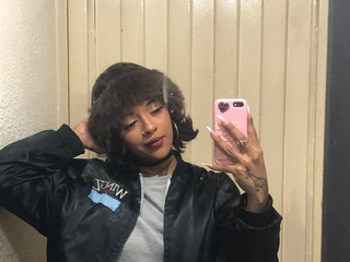 Hi 🖤