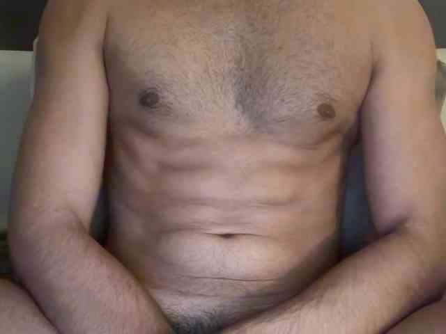 horny-tanned-latino