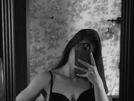Karinaaz webcam