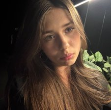 Elly-Blo0m