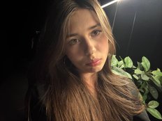 Elly-B1oom private show