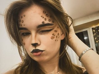 CatrineDeMew
