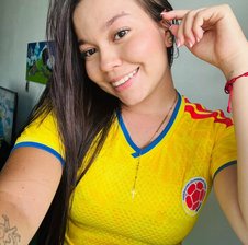 skinnymedium526
