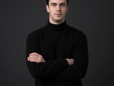Ruslan0