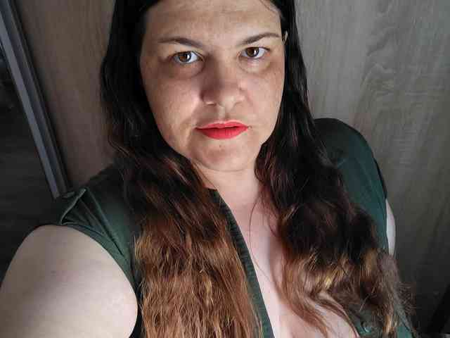 Ionysexylipspussy