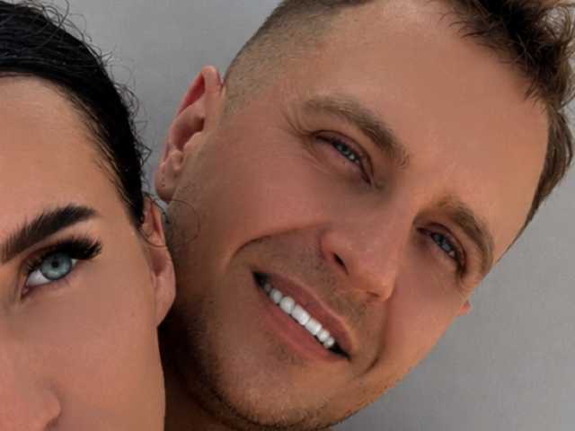 Honeyed_Couple