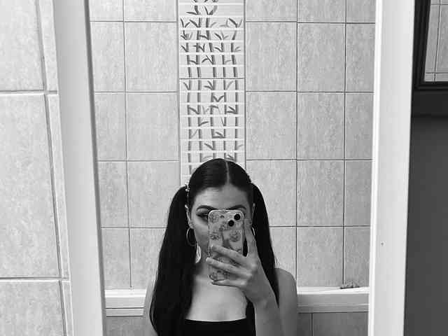 SecretShyGirl
