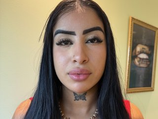 Julie-Xoxo