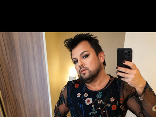 Feeling hot dressed up