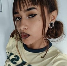 pretty-zoe