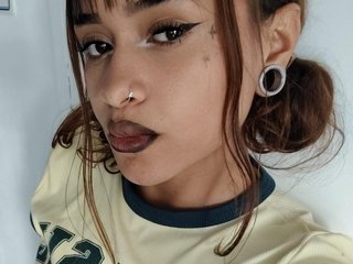 pretty-zoe