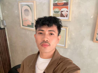Hi
