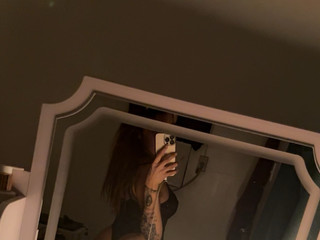 Mirror selfie