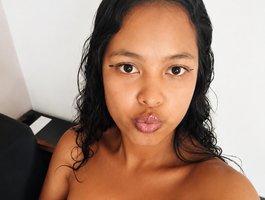 AmeliaHot