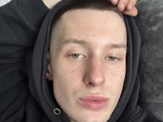 Webcam model foreveryoungboy21
