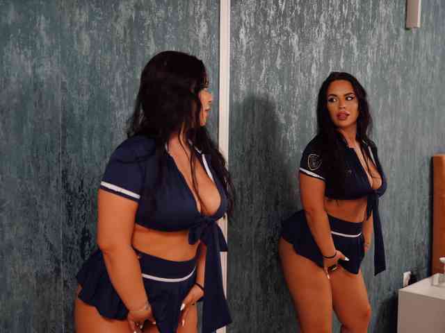 NicollePink