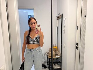 AlinaFoxx