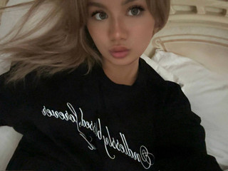 Amina sexy girl