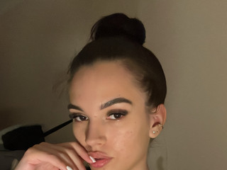 Don’t pretend you’re not curious 😏🤭🔥