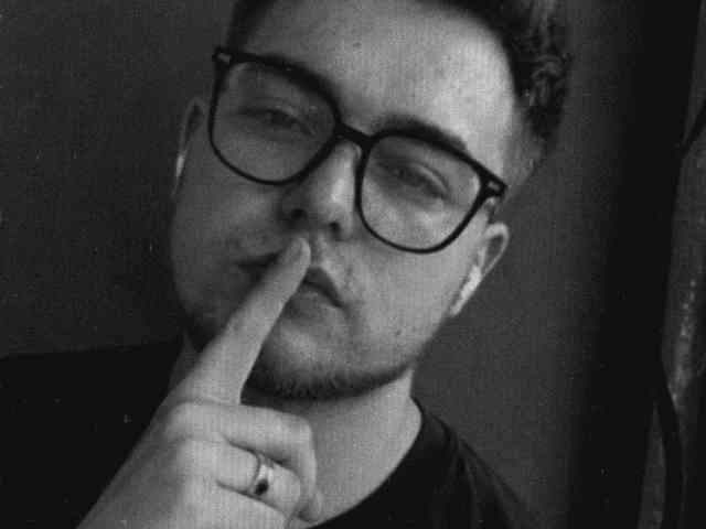 Alex12b1
