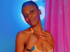 Petite-queen25