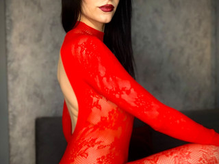 Lady in red 😈❤👅