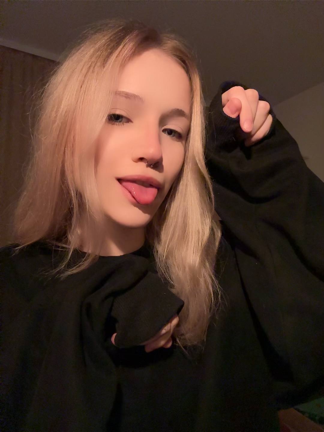 -MistyMoon- Subscribe to my TikTok to know when i'm online image: 1