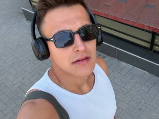 AlexTop21T1