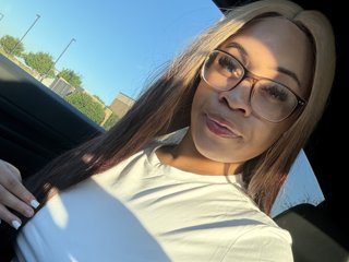 Yourgirlyhazell