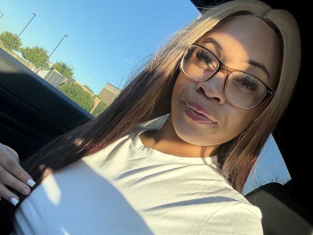 Yourgirlyhazell