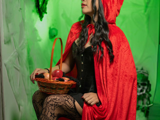 Come Play With Your Favorite Witch 🧙‍♀️💋
