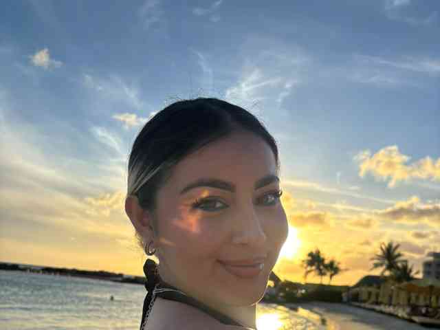 ElinaHon