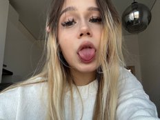 shy-whore- Erotik Cam Profil auf Sex-Cam.sex