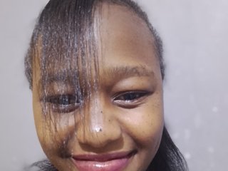 Pettiteebony20