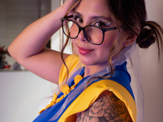 Chun-Li: Private Training🥊