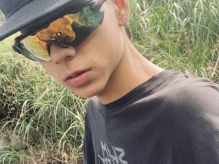 😋