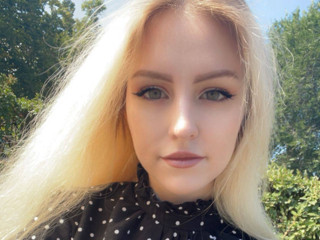 blonde me