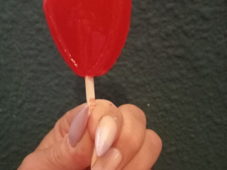 nice nails mmm