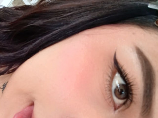 kisses bby