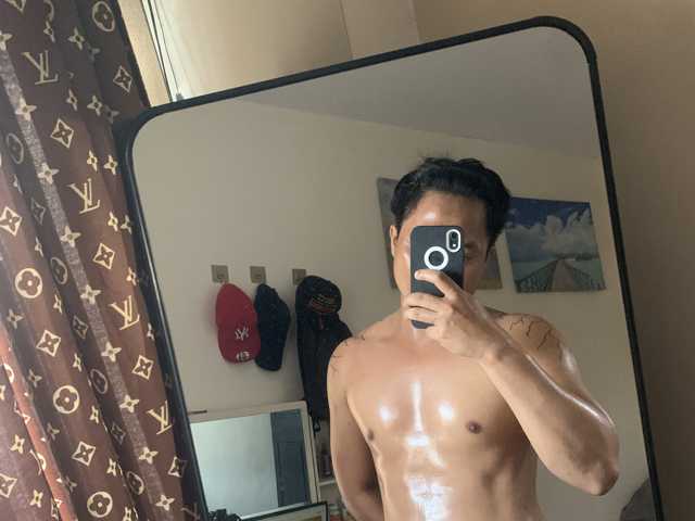 AsianHunkDominic