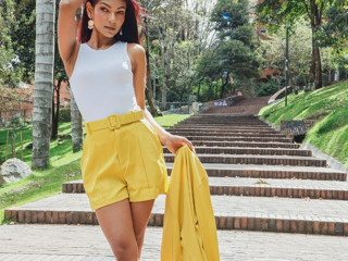yellowd dress in street