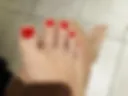 Wet pussy/in the bathtub/feet/manicure