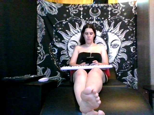 AlluringAli25 live webcam show