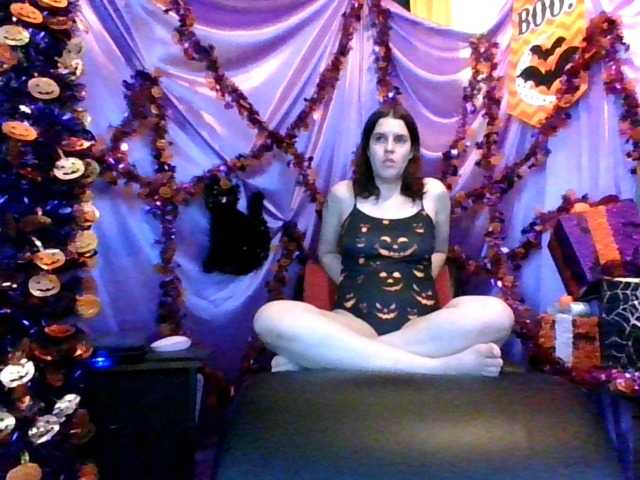 AlluringAli25 live cam preview