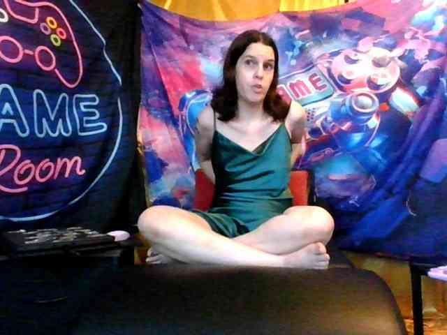 AlluringAli25 webcam