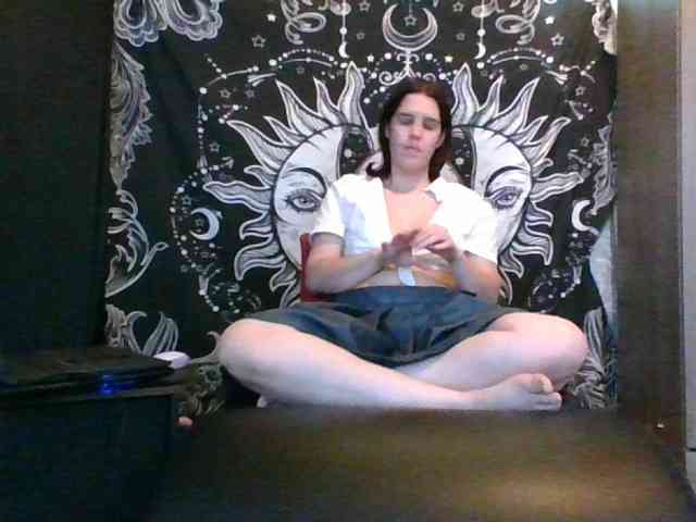 AlluringAli25 webcam