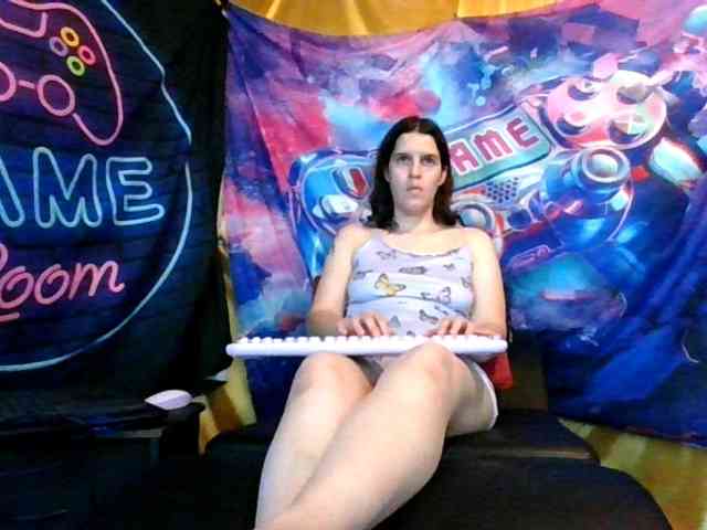 AlluringAli25 webcam