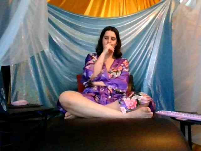 AlluringAli25 webcam