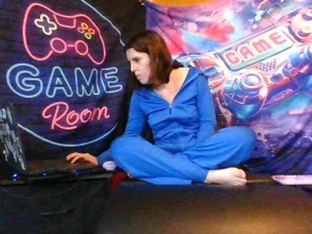 AlluringAli25 webcam