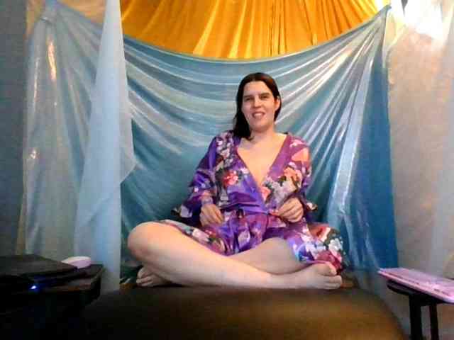 AlluringAli25 webcam